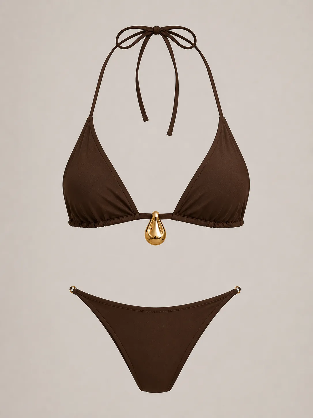 Packshot del bikini cioccolato con dettaglio oro